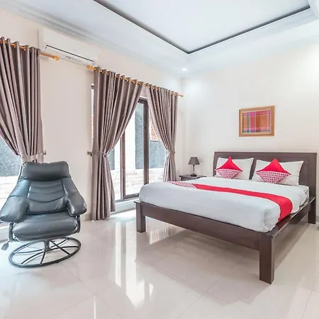 Oyo 1667 Wisma Lux Barkah